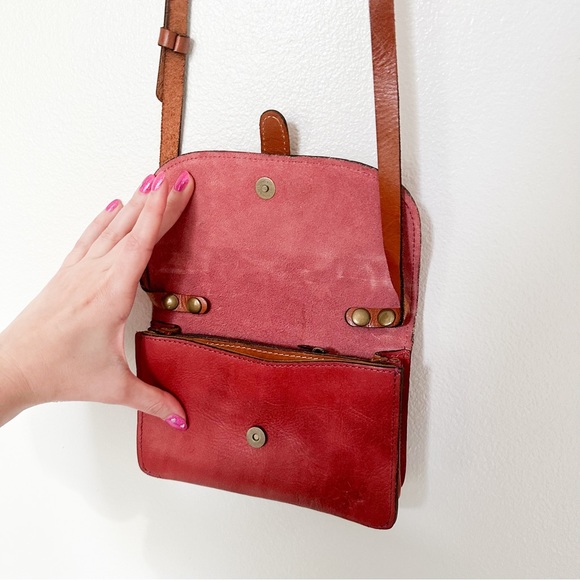 Patricia Nash Red Leather Rose Tooled Crossbody Purse Bag Torri - Picture 4 of 6